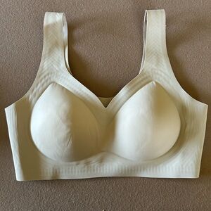 Elegant Cream Seamless Bra